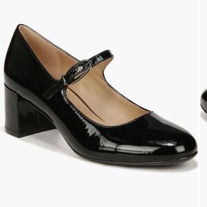 Naturalized Renny Mary Jane Pump size 8.5